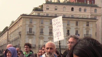 Scene from Green Pass, a Torino in centinaia protestano tra dipendenti comunali e Gtt