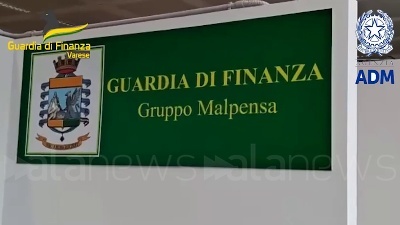 Scene from Malpensa, viaggiano con 430mila euro non dichiarati: sanzionate tre passeggere