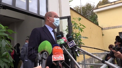 Scene from Lazio, Zingaretti: "Da domani obbligo della mascherina all'aperto"