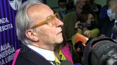 Scene from FdI, Feltri: "Prima vengono le elezioni, poi la leadership della coalizione"