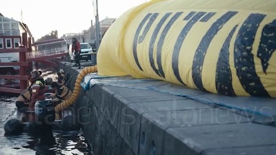 Scene from Praga, Greenpeace protesta sotto il castello del doppio vertice europeo