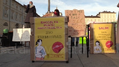 Scene from Scuola, popolo anti dad torna in piazza a Torino: "Governo fa solo false promesse"