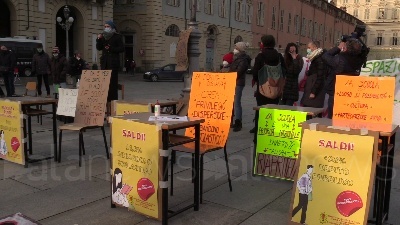 Scene from Scuola, popolo anti dad torna in piazza a Torino: "Governo fa solo false promesse"