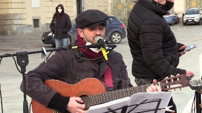 Scene from Scuola, popolo anti dad torna in piazza a Torino: "Governo fa solo false promesse"