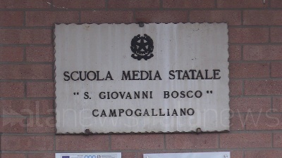 Scene from Regionali, Bonaccini nella cabina elettorale: "Ci resto mezzora"
