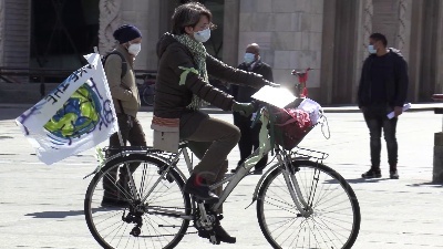 Scene from Milano, Bike Strike di Fridays for Future in Duomo: "Basta false promesse"