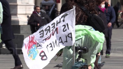 Scene from Milano, Bike Strike di Fridays for Future in Duomo: "Basta false promesse"