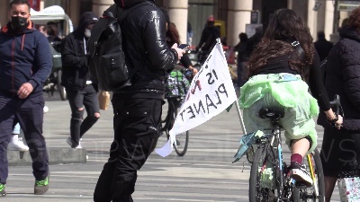 Scene from Milano, Bike Strike di Fridays for Future in Duomo: "Basta false promesse"