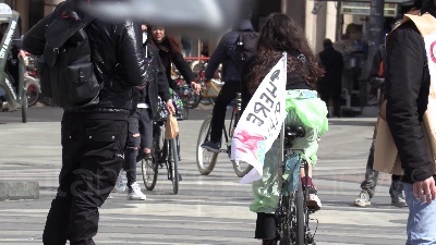 Scene from Milano, Bike Strike di Fridays for Future in Duomo: "Basta false promesse"