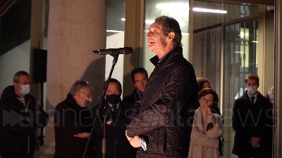 Scene from Green Pass, in centinaia al Memoriale della Shoah a Milano contro strumentalizzazione