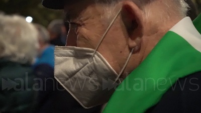 Scene from Green Pass, in centinaia al Memoriale della Shoah a Milano contro strumentalizzazione