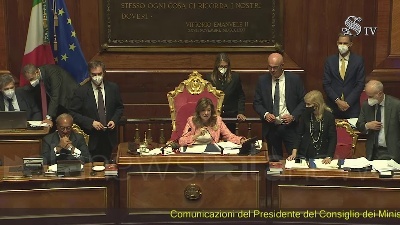 Scene from Governo, Draghi ottiene la fiducia: 95 sì, 38 no, solo 133 i votanti