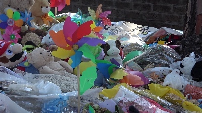 Scene from Incidente Casal Palocco, il quartiere si stringe intorno a Manuel