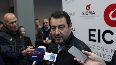 Scene from Migranti, Salvini: "Dalla tensione con la Francia si esce con buonsenso"