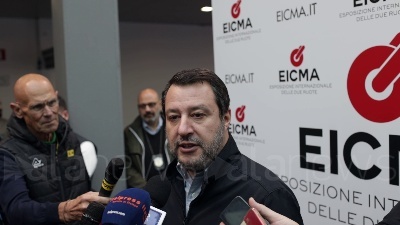 Scene from Migranti, Salvini: "Dalla tensione con la Francia si esce con buonsenso"