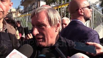 Scene from Rosario Salvini, Don Ciotti: "Non ho parole. Mortificante usare Dio"