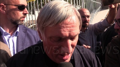 Scene from Rosario Salvini, Don Ciotti: "Non ho parole. Mortificante usare Dio"