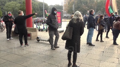 Scene from Coronavirus, test gratis a Milano: "C'è voglia di prevenzione, la gente va via soddisfatta"
