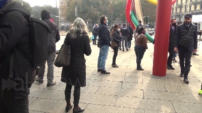 Scene from Coronavirus, test gratis a Milano: "C'è voglia di prevenzione, la gente va via soddisfatta"