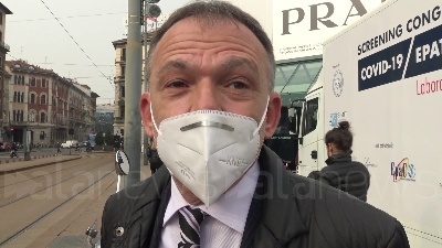 Scene from Coronavirus, test gratis a Milano: "C'è voglia di prevenzione, la gente va via soddisfatta"