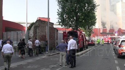 Scene from Milano, colonne di fumo alla stazione Garibaldi: "Gli allarmi sono scattati alle 9"