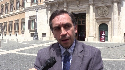 Scene from Caso Russia, Sensi (Pd): "A che titolo Savoini era a cena con Conte e Putin?"
