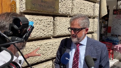 Scene from Pino Cabras-Alternativa: "Salvini si esprime per la pace ma vota in altra direzione"