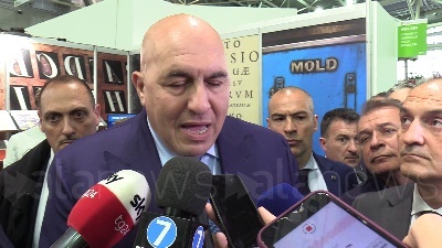 Scene from Ucraina Crosetto Guerra non conosce pause