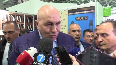 Scene from Ucraina Crosetto Guerra non conosce pause