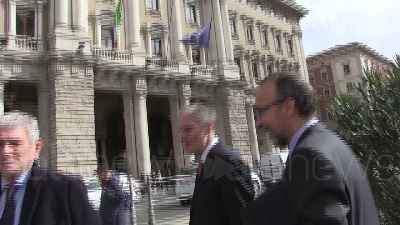 Scene from Conte riceve l'ambasciatore francese e lui: "Roma è bellissima"
