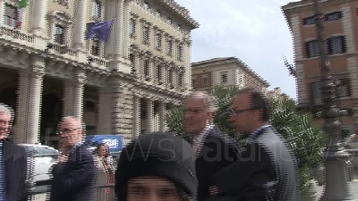 Scene from Conte riceve l'ambasciatore francese e lui: "Roma è bellissima"