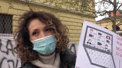 Scene from Scuola, sciopero nazionale dalla Dad: "È un metodo buono solo per riempire sacchi"