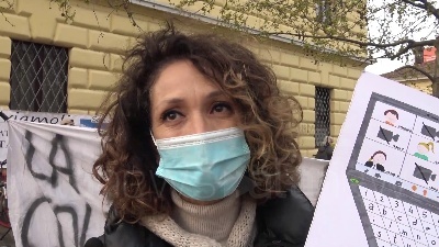 Scene from Scuola, sciopero nazionale dalla Dad: "È un metodo buono solo per riempire sacchi"