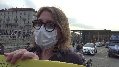Scene from Scuola, sciopero nazionale dalla Dad: "È un metodo buono solo per riempire sacchi"