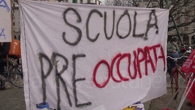 Scene from Scuola, sciopero nazionale dalla Dad: "È un metodo buono solo per riempire sacchi"