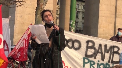 Scene from Scuola, sciopero nazionale dalla Dad: "È un metodo buono solo per riempire sacchi"