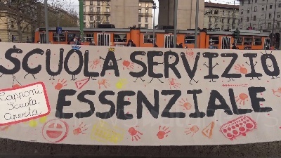 Scene from Scuola, sciopero nazionale dalla Dad: "È un metodo buono solo per riempire sacchi"