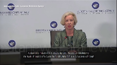 Scene from Covid, Ema: "AstraZeneca è un vaccino sicuro ed efficace"