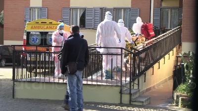 Scene from Isolata casa di riposo, 13 persone positive al Coronavirus una è deceduta