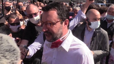 Scene from 2 giugno, Salvini: "Manifestare proprie idee è il bello della democrazia"