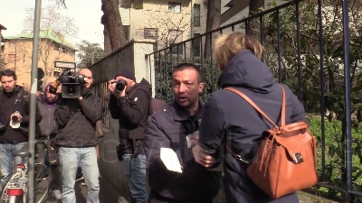 Scene from Ucraina, tensione davanti al consolato della Russia a Milano: "Russi fascisti"