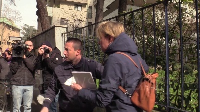 Scene from Ucraina, tensione davanti al consolato della Russia a Milano: "Russi fascisti"