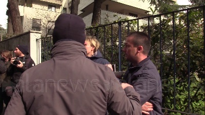 Scene from Ucraina, tensione davanti al consolato della Russia a Milano: "Russi fascisti"