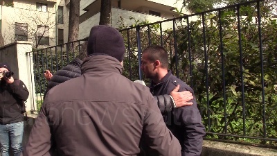 Scene from Ucraina, tensione davanti al consolato della Russia a Milano: "Russi fascisti"