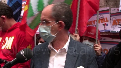 Scene from Ex Ilva, Benaglia: "Il governo non è convinto dell'accordo con ArcelorMittal"