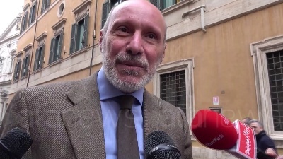 Scene from Caso Diciotti, De Falco: "M5S prende brutta piega: coerenza inesistente"