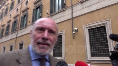Scene from Caso Diciotti, De Falco: "M5S prende brutta piega: coerenza inesistente"