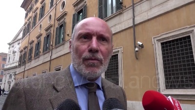 Scene from Caso Diciotti, De Falco: "M5S prende brutta piega: coerenza inesistente"