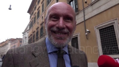 Scene from Caso Diciotti, De Falco: "M5S prende brutta piega: coerenza inesistente"