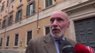 Scene from Caso Diciotti, De Falco: "M5S prende brutta piega: coerenza inesistente"